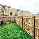 Guestready - Serene 2Br Home W Yard & Parking - Sleeps Up To 6