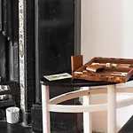 Pass The Keys Chic & Spacious Georgian Apt In Edinburgh City Centre - Pets Friendly And Free Parking