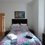Modern 2Bed 2Bath Flat Near Princes Street