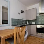 Sunshine On Leith Apartment