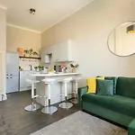 Spacious 2Br Leith Apartment
