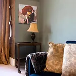 Joivy Old Town 1-Bed Apartment With Stunning Views