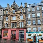 Cosy Grassmarket 2Br-1Ba - Newly Decorated! By Bonjour Residences Edinburgh