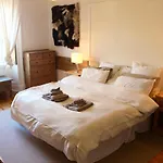 Lothian Road - Castle View Apartment
