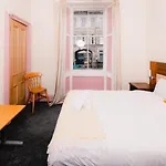 Super Central 4 Bedrooms Apartment By Calton Hill