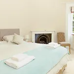 Gorgeous Central Edinburgh 3-Bedroom Apartment