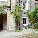 Gorgeous Central Edinburgh 3-Bedroom Apartment