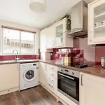 Stunning 1 Bed At Holyrood Palace & Arthurs Seat