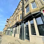 Chic, Newly Reno\'D 1 Bed Open Plan, Nr The Meadows