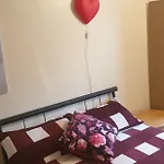 A Double Room In Vibrant Leith- Female Guest Only