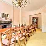 Beautiful City Centre Georgian 4 Bed Townhouse With Private Garden