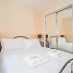 Pass The Keys Modern And Spacious 2 Beds Flat With Free Parking