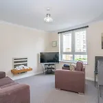 Pass The Keys Modern And Spacious 2 Beds Flat With Free Parking
