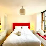 Prime Edinburgh New Town. Newly Reno\'D Cosy Nest