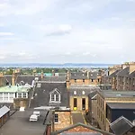 Joivy Luxury Flat Near Edinburgh Castle