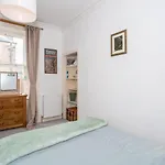 Pass The Keys Renovated 2Bed Flat In Quiet Area Near The Meadows