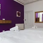 My Meadows, City Centre Apartment, Sunny&Spacious