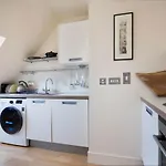 Brunswick St Apartment