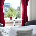 Modern Studio Apartment In Prime Central Location