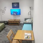 Lovely 2-Bedroom Flat In Centre