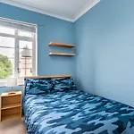 The Amazing Learmonth Court Near Stockbridge 3 Bedrooms