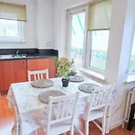 Modern Spacious 3 Bedroom City Centre Apartment - Free Parking - Private Balcony - Excellent Service