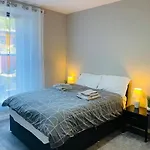 Lovely & Peaceful 2 Bedroom Home With En-Suite, Leith, Edinburgh