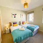 Charming Old Town 2 Bed Apt, 2Mins From Royal Mile
