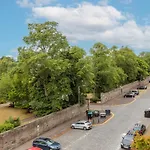 Luxury Apt Close To Meadows, Arthur Seat, Old Town