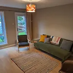 Family Friendly Central Garden Flat