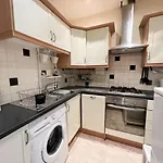 Homely 1Br Flat Close To The Royal Mile