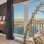 Edinburgh, 2Bed Apt, Sea View Free Parking Leisure Or Business