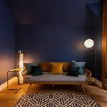 Joivy Contemporary Cottage With Free Parking
