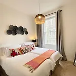 Leith Street Suite