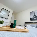 Peaceful 2 Bedroom Flat With Free Parking