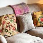 The Rock House - Terrace Apartment - In Heart Of The City