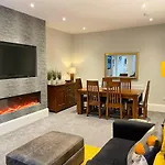 2Bed, Private Garden & Fireplace, Near Water Of Leith