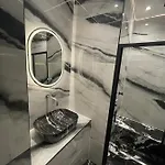 Luxury Apartment Edinburgh Centre With Steam Room
