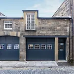Dragon Suites - Yukina Suite - 2 Bed City Centre House With Garden