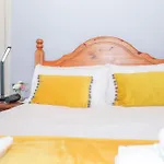 Beautiful Rooms In Edinburgh Cottage Guest House - Free Parking