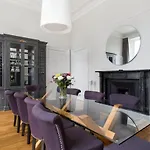 Magnificent Georgian 3-Bedroom Apartment In New Town
