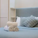 Self Catering , City Centre Apartment With Parking
