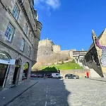 Snug Studio On The Grassmarket, 5Mins From Castle