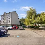 Comfortable 2 Bedroom Flat In The City Centre