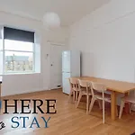 Delightful 2 Bedroom Apartment In Leith
