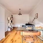 Pass The Keys Modern 3 Bed Flat On The Historic Royal Mile
