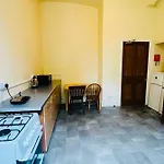 Massive 5Bed 2Bath Flat Available For Fringe Festival