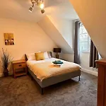 Hidden Gem:4Bedroom In The City
