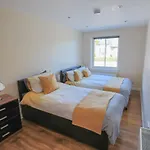 Stylish Modern Newly Built Apartment 15 Min From City Centre