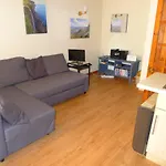 1 Bedroom Flat In Historic Cooperage Apartments Leith